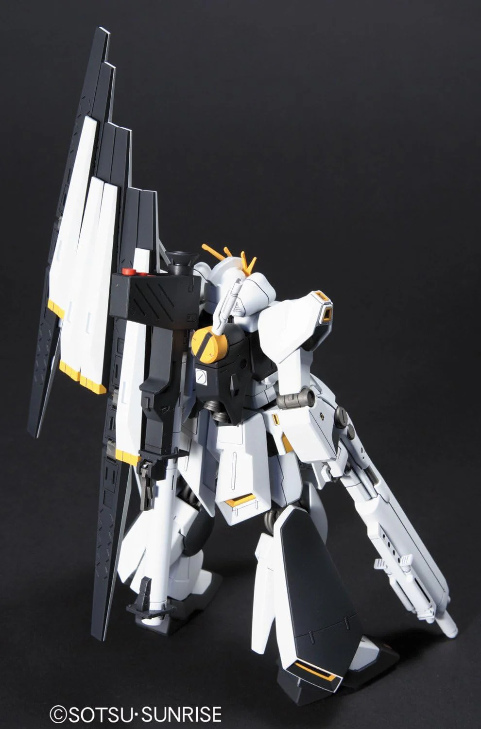 Gunpla: HGUC 093 Nu Gundam (Heavy Weapon System) (2029270) - Image 3