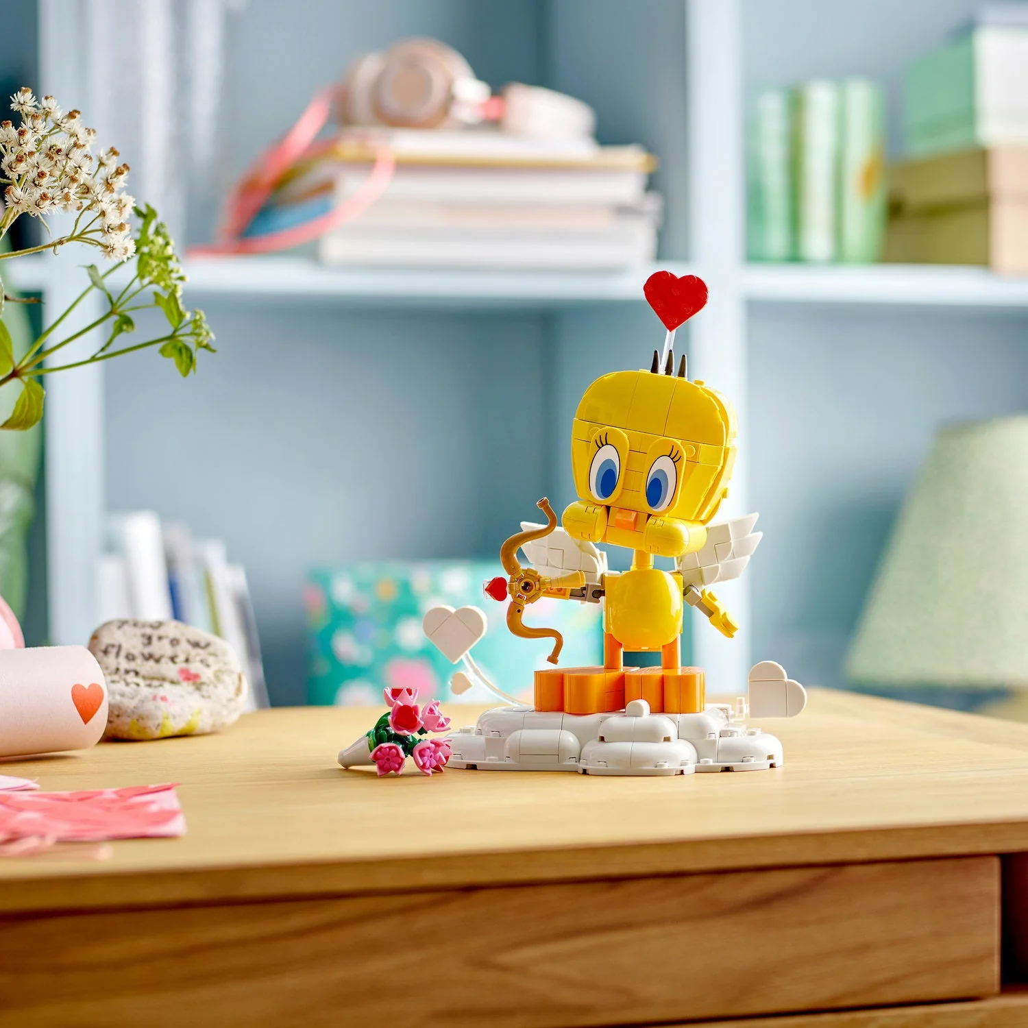 Lego: Sweetheart Tweety Bird - Image 3